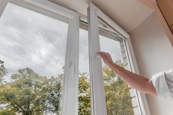 Cost of Vinyl Window Repair in Charleston