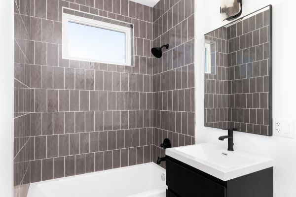 Cost of Shower Window Repair in Charleston