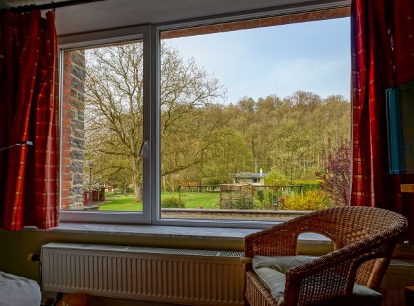Cost of Fiberglass Window Repair in Charleston