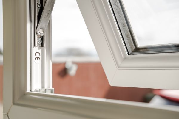 Cost of Window Hinge Replacement in Charleston