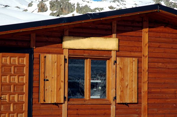 Cost of Cabin Window Repair in Charleston